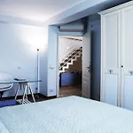 Tao Blue House
